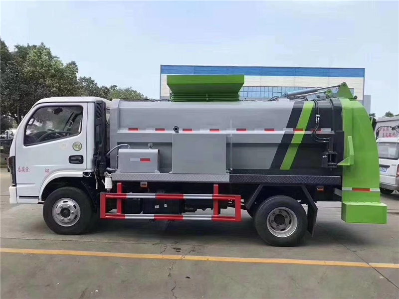 東風(fēng)5方6方餐廚垃圾車(方罐)